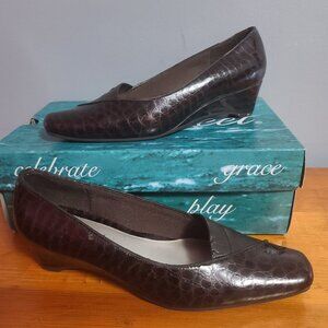 Easy Street Mercury Brown ladies shoes brown size 6.5 40-1606 With box